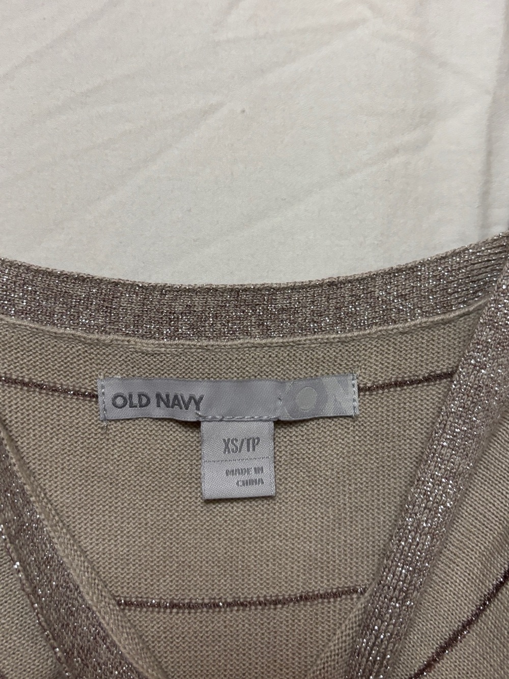 3/$25 2000’s Oldnavy sparkly tan tank top - Picture 4 of 5